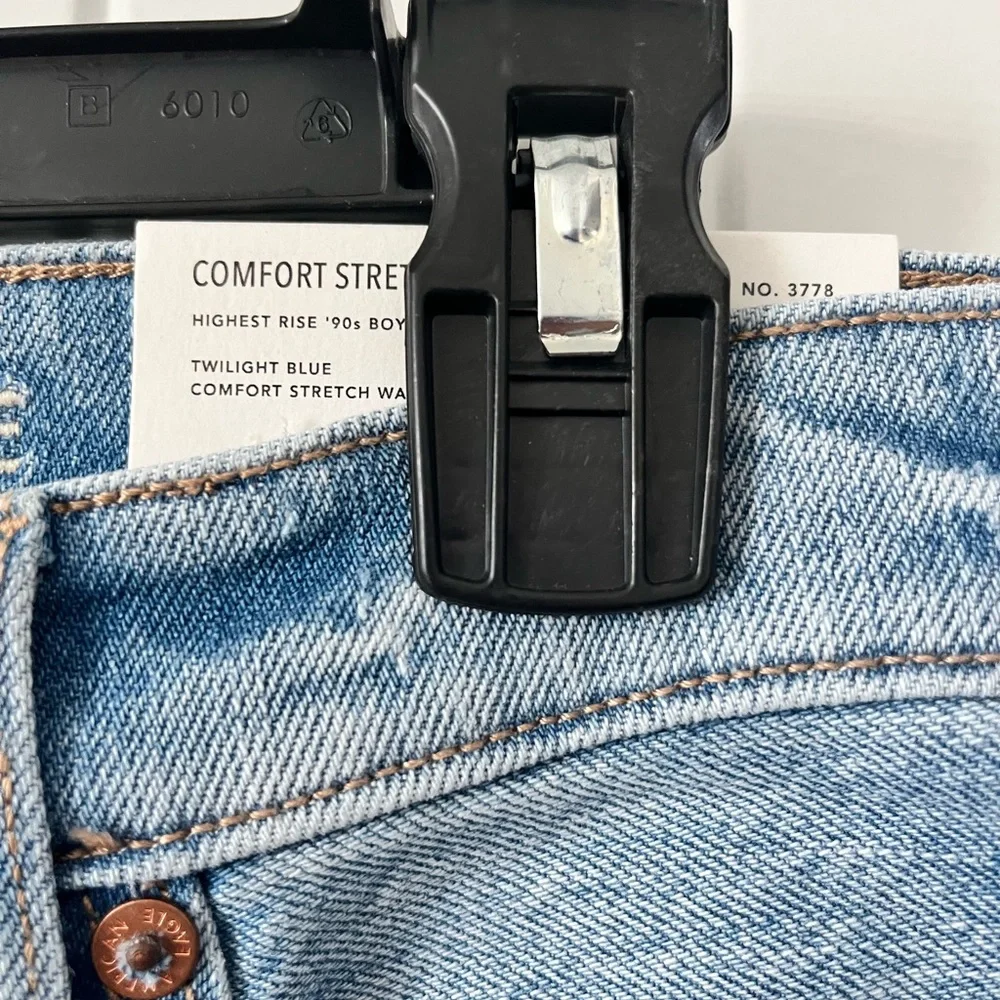 American Eagle High Rise Jean - Picture 8 of 9